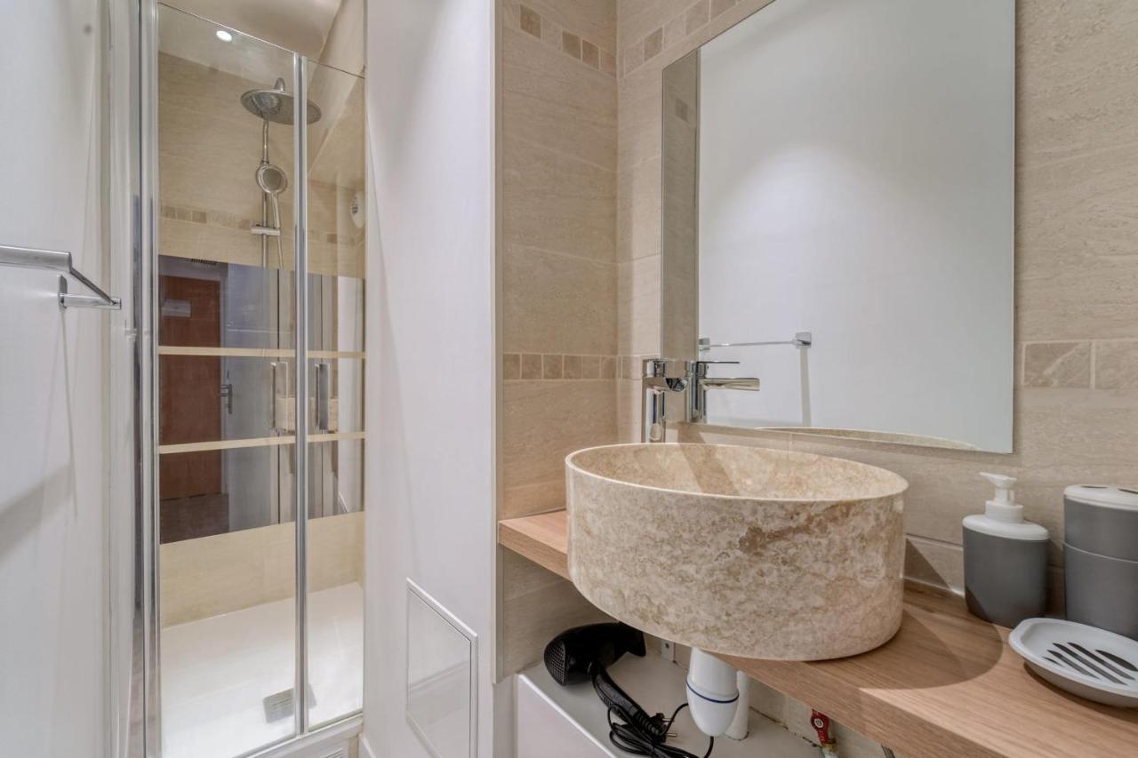 Beautiful Apartement With 2 Bedrooms In Paris Centre Екстериор снимка